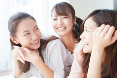 友人が結婚して夫の母との同居を始めると、会う回数が減り、携帯電話まで解約されたらしい。