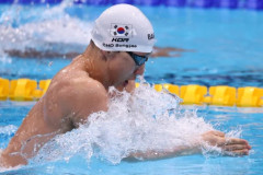 韓国人「男子平泳ぎ200mで大橋信選手が世界新記録を叩き出して金メダルを獲得！」→「人類の限界を超えるパフォーマンス‥（ﾌﾞﾙﾌﾞﾙ」
