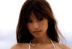若い頃の深田恭子さんのビキニショット、シコすぎだろwwww