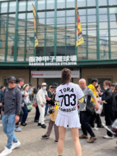 【画像】甲子園にエチエチガール降臨wwwwwwwwwwww