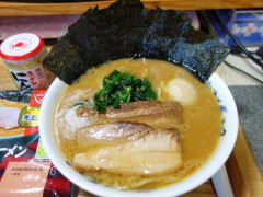 【悲報】家系ラーメンでJK2人組がロット乱し