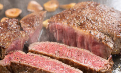 【悲報】ジャパニーズ、生焼けとレアステーキの区別がつかないwww