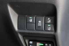 【画像】自分の車なのに一度も押したこと無いよく分からないボタンｗｗｗ