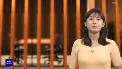 【画像】NHK総合、バストくっきりな女子アナが映り込むw