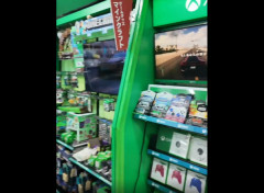 外国人「日本のゲームショップに行ったらXboxのコーナーが全然なかったｗ」　海外の反応。