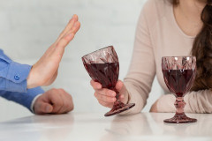 【朗報】最近の若者、本当に酒を飲まないwwwwww