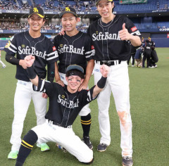 小久保監督、中村晃の引退試合スタメンを明言！「ファースト中村晃、ショート今宮、セカンド牧原、レフト柳田」
