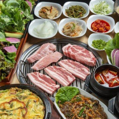 【悲報】野菜一生無料vs肉一生無料
