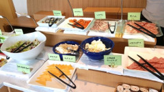 これより模擬朝バイキング訓練を行う！