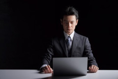 【衝撃】10年の研究をAIに2日で解明された教授、ショックで1時間賢者モードになる