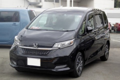 【自動車】夫婦と幼児2人の4人家族、予算200万円　どの車を買うべきか迷ってる