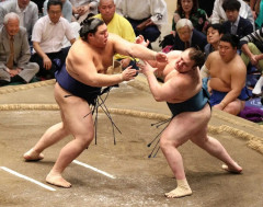 【大相撲】秋場所千秋楽　大の里が涙の復活！秋3連覇！安青錦との“千秋楽相星決戦”制して6度目V　1人横綱の意地見せた