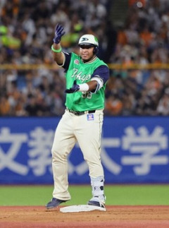 【悲報】ヤクルト・セデーニョ、シーズン途中で帰国へw w w w w w w