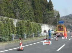 【悲報】関越道で『工事規制中』の車線に車が突っ込んだ結果・・・・