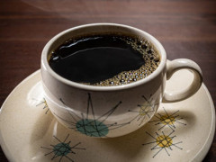 研究者「コーヒーは1日5杯飲め」