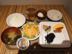朝食バイキング会場に来た！