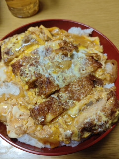 【画像】このカツ丼の違和感に気づいたらセンスあるｗｗｗｗｗ
