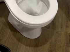 彼女がトイレから戻ってこない。何をしているの？ → ファッ!?…
