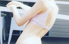 【画像】令和のグラビア女王のはち切れそうなお乳wwwwwwwww