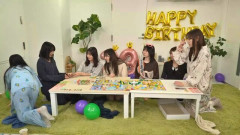 日向坂46佐藤優羽、パンティ線が透けて食い込む尻肉プリプリ揺れ過ぎ