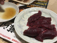 【悲報】飯田将成さん、森で鹿刺しを生で食べる動画が460万表示され生食の危険性を指摘されまくるｗｗｗｗｗｗｗｗｗｗ