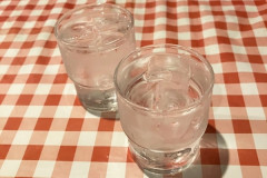 【画像あり】男「水ください」女「きももきもきもきもきもっっっっ！」⇒