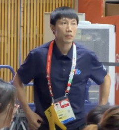【動画】アジア大会のスタッフ、台湾人観客に台湾国旗を振らないように注意