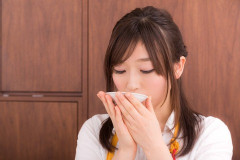 嫁「義実家への仕送りやめてほしい。生活が苦しいの」んじゃやめるか→仕送りやめたら母がリストカットした。俺「また毎月10万送るぞ」嫁「離婚して」俺「」→報告者一家にドン引き…