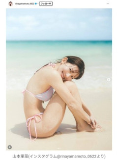元TBS・山本里菜アナ　ビキニ姿で体育座り  「ビックリ」「紐引っ張りたい」「めっちゃ攻めてる」「生活のためにグラビアを」