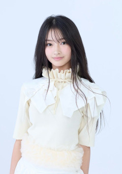 【画像】「この子13歳ってマジ!?」“日本一かわいい中学生”の最新ビジュアルにX衝撃「まじで顔整いすぎ」「最強すぎる」