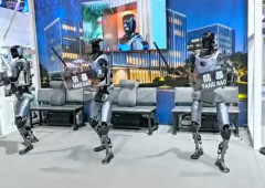 中国、治安維持向けロボット「伏羲」開発…将来は武装警察とパトロール！