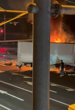 【閲覧注意・動画】トラックに衝突して同乗者3人を死なせた19歳の運転手、目の前で友人が焼け死ぬ姿を見て発狂・・・
