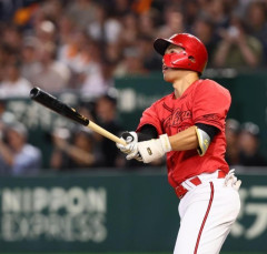 カープ中村奨成3号HRで完封阻止！石原チーム初安打！森2回4K零封！佐藤1回零封も玉村5回3失点。連勝ストップで5位転落【広島1-3巨人/試合結果】