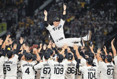阪神、胴上げは最悪移動日wwwwwwwwwwww