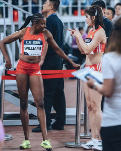【朗報】中国の女子ハードル選手、めちゃくちゃ美人だと話題に