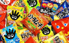 【悲報】いい歳になってもおまえらが買ってるスナック菓子