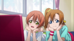 【μ's】穂乃果「いきすぎーいくいくww」凛「枕がデカすぎるにゃー！」【ラブライブ！】