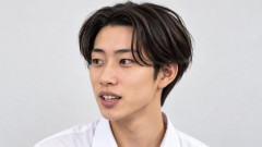 【悲報】令和の男子大学生・高校生、なぜか全員この髪型になってしまう　そういう縛りなんか？