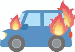 【画像】交差点で事故った車が横転して燃えてる・・・・・・・・・