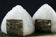 【画像】おにぎり食べ放題の無限おにぎり定食のクオリティ、エグいwwwwww
