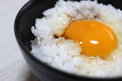 昔、卵かけご飯を弁当にしてくれた女性と結婚しなくて正解だった。彼女はもう亡くなっていますが。