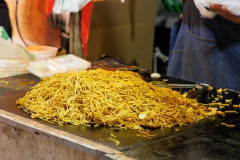 【画像】ブス「焼きそばください」店員「かしこまりましたやで！！」⇒結果ｗｗｗｗｗｗｗｗｗｗｗ