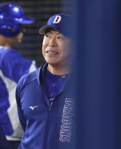 井上監督「負けが込んじゃうと気が重い」中日監督を辞任