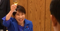 【動画】高市早苗さん、モンゴル首脳との食事会で酔っ払ってビートルズを熱唱　モンゴル首脳は黙々と食事