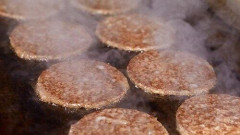 【悲報】マクドナルドさん「すまん。ビーフパティが品質基準満たせないから売れねンだわ」ｗｗｗｗｗｗｗｗｗｗ