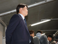 【悲報】小園さん、会見でオラつく反省なしｗｗｗｗｗｗｗｗｗｗ