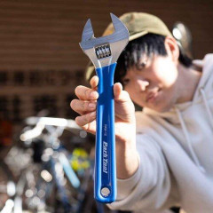 【悲報】現場の上司「ネコ持ってきて、あとモンキーも」