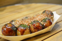 【悲報】外国人「はっきりいう、たこ焼きはまずい。」