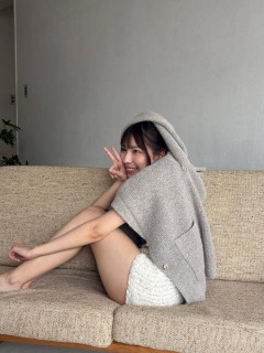【画像】小戸森穂花さん、表紙、太もも【ことちゃん】【イキヅライブ！】