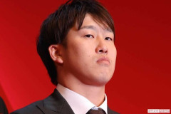 《開き直ってる感じ》  広島・小園海斗、契約解除“直後の姿”が物議も…　新天地候補に上がる寛容な2球団